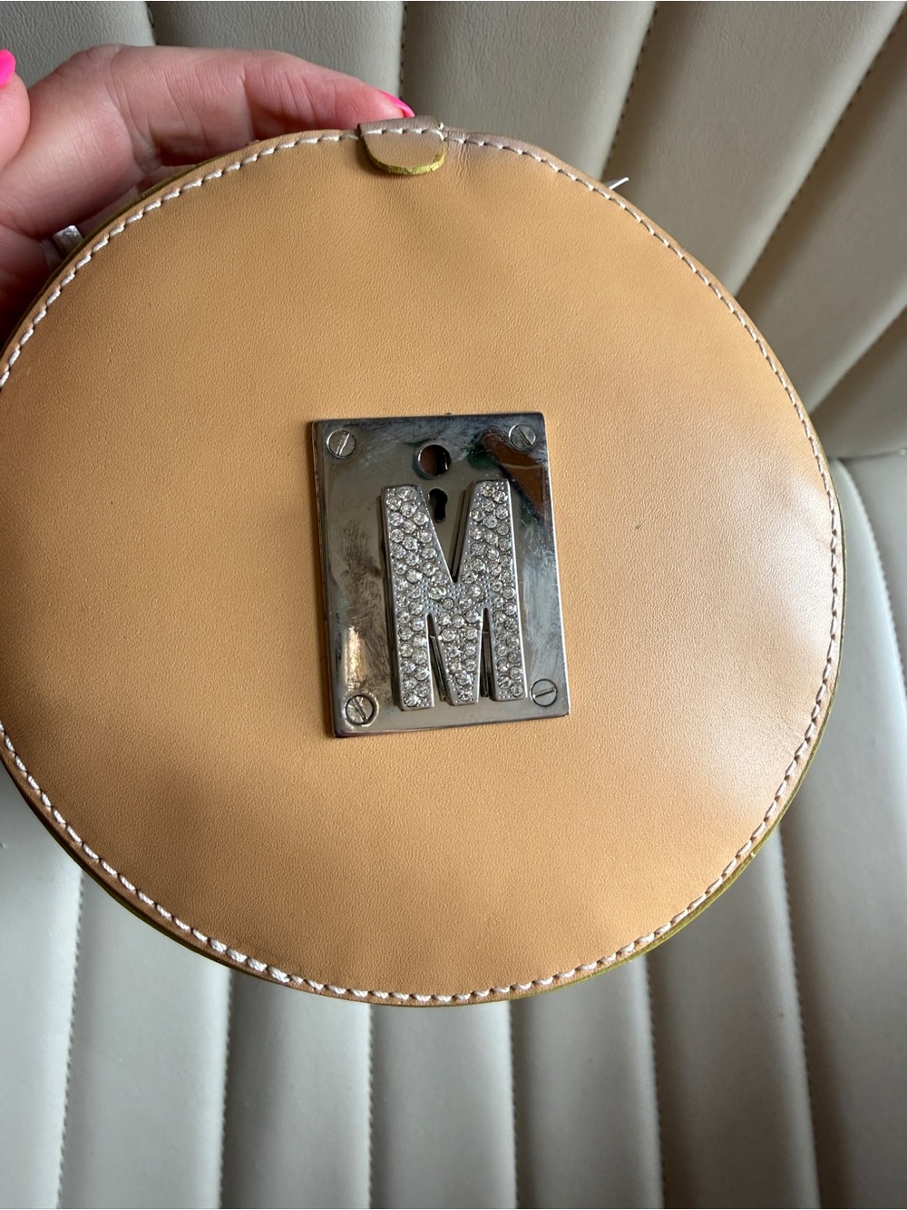 Moschino Tan Leather Barrel Satchel with Detachable Strap (deadstock with flaws) - Picture 3 of 9